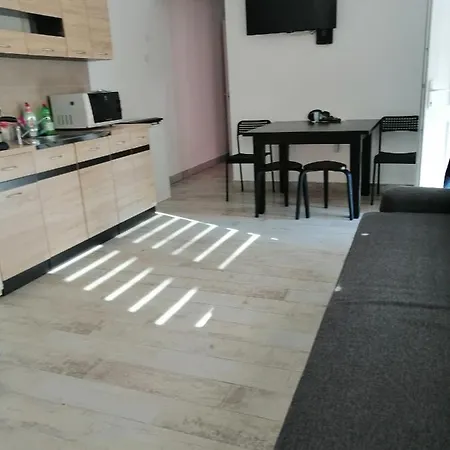 Harom Apartmanhaz Apartment