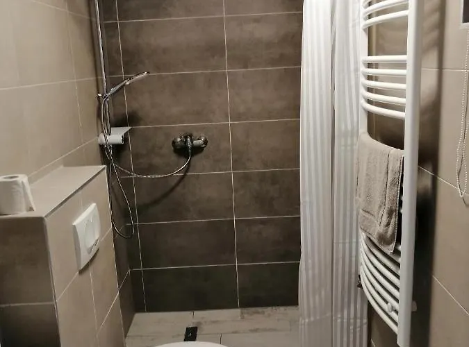 Harom Apartmanhaz Apartment *