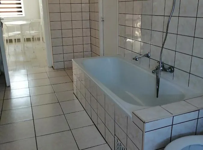 Harom Apartmanhaz Балатонлелле